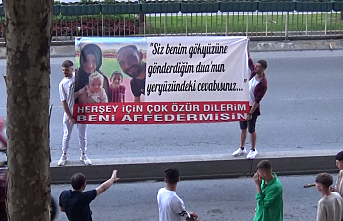 Sultangazi'de aldattığı eşiyle barışmak isteyen adamdan havai fişekli sürpriz