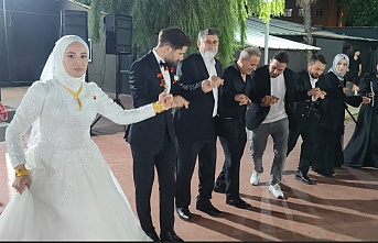 Muzaffer Aydın'dan aşiret ağasına yakışır kır düğünü 