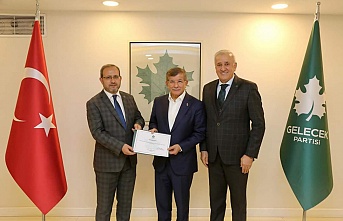 Bir Ayağı Ankara'da Olan Altan'a Davutoğlu'ndan Yeni Görev