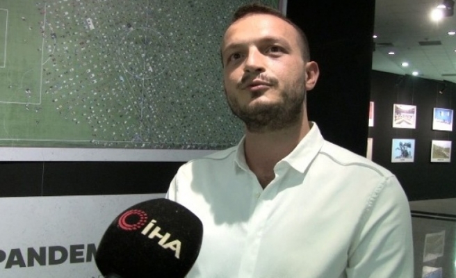 Sultangazi Belediyesinden İHA muhabirine ödül.