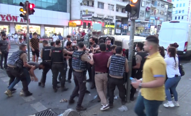 Sultangazi'de kız kaçırma kavgasında hareketli dakikalar