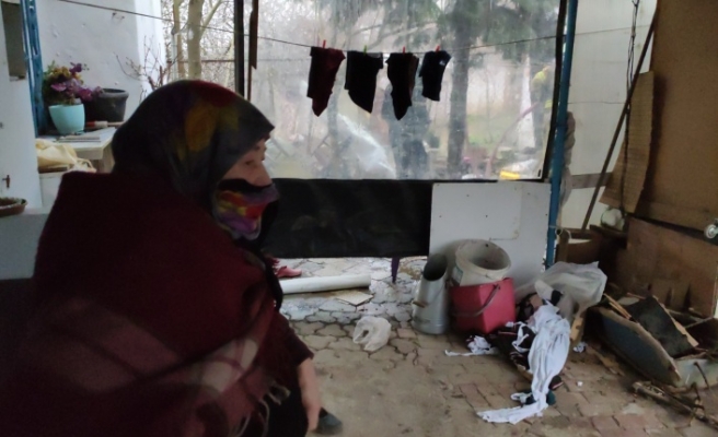 Sultangazi’de korkutan kömürlük yangını