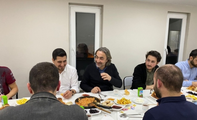 AK PARTİ SULTANGAZİ TEŞKİLATI BU RAMAZAN AYINDA DA GÖNÜLLERİ FETHETTİ