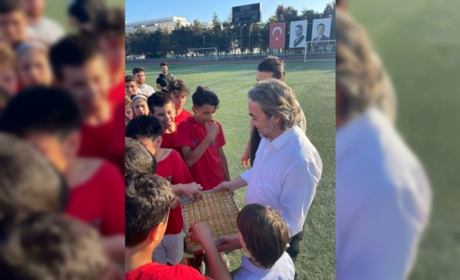 Başkan Yiğitoğlu'ndan Sultanşehir Futbol Kulübü'ne 10.Yıl Jesti.