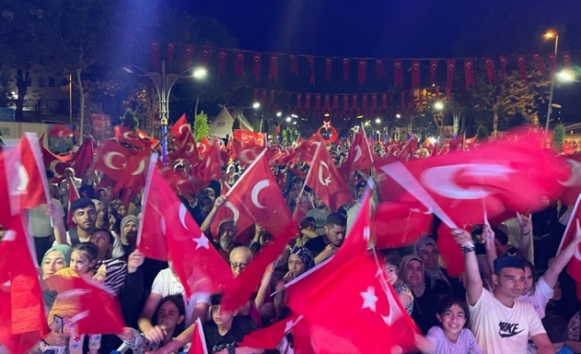 Sultangazi 15 Temmuz'da Yine Tek Ses, Tek Yürek: Unutmadık, Unutturmayacağız!
