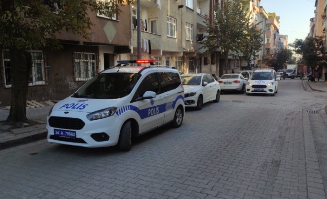 Sultangazi'de tartıştığı karısını bacağından bıçakladı