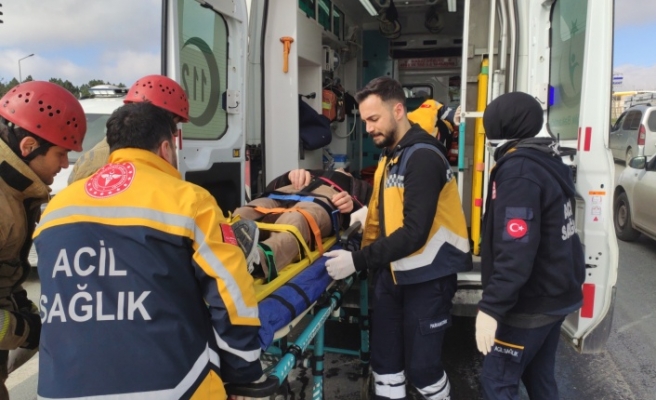Sultangazi'de trafik kazası: 1 kişi yaralandı