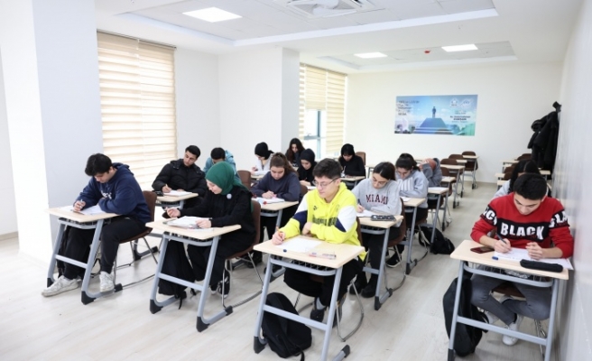 Başkan Abdurrahman Dursun, Sultangazi'de, “SEDA” ile eğitimde tarih yazmaya devam ediyor