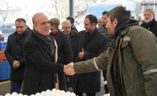 BAŞKAN FERHAT EPÖZDEMİR CUMARTESİ PAZARINI ZİYARET ETTİ.
