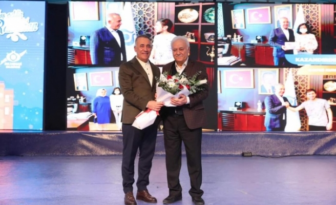 Nihat Hatipoğlu Sultangazililerle Buluştu