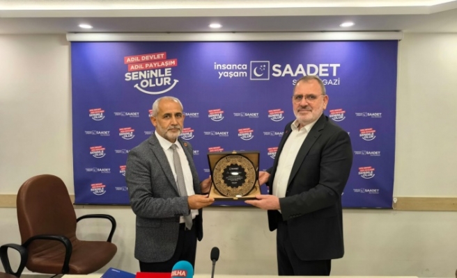 SAADET SULTANGAZİ'DE BAYRAK DEĞİŞİMİ
