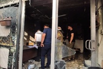 Sultangazi'de alevlere teslim olan işyerinin kundaklandığı iddia edildi.