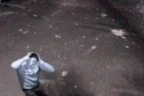 Sultangazi'de güvenlik kamerasını çalan hırsızlar kamerada