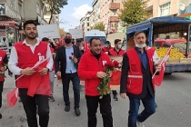 Sultangazi'de Kızılay Haftası Yürüyüşüne Yoğun İlgi