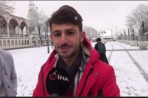Sultangazi'de lapa lapa kar yağdı çocukların kar sevinci kamerada