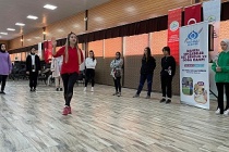 Sultangazili Kız Öğrenciler Gençlik Kampı’nda Eğlendi