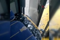 İETT otobüsünün camı kasiste patladı, şoför yolcuları azarladı