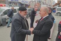 Başkan Ferhat Epözdemir, sıkmadık el girmedik gönül bırakmıyor