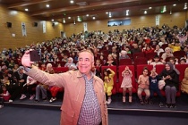 Başkan Dursun, Birlikte Tiyatro İzlediği Çocukların Mutluluklarına Ortak Oldu  