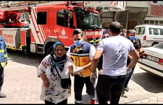 Sultangazi'de ocakta unutulan yemek paniğe neden...