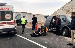 Başkan Dursun'un konvoyunda kaza: 4 yaralı