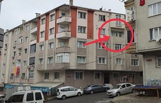 Sultangazi'de babasından dayak yiyen çocuk...
