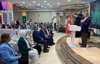 DAVUTOĞLU: SULTANGAZİ'Yİ  SULTANGAZİ'NİN...