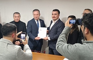 CHP'li Uğur Kelleci adaylığını resmen ilan...