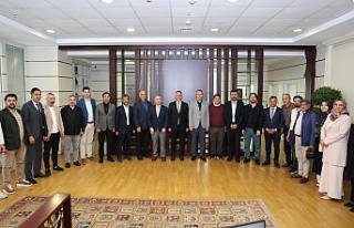 Eğitim-Bir-Sen Sultangazi Yönetimi Başkan Dursun'a...
