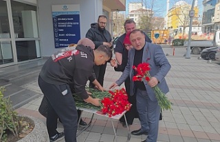 8 Mart Dünya Kadınlar Günü’nde 600 Kadına Karanfil...