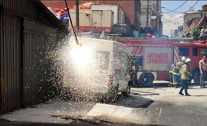 Sultangazi’de elektrik kabloları bomba gibi patladı