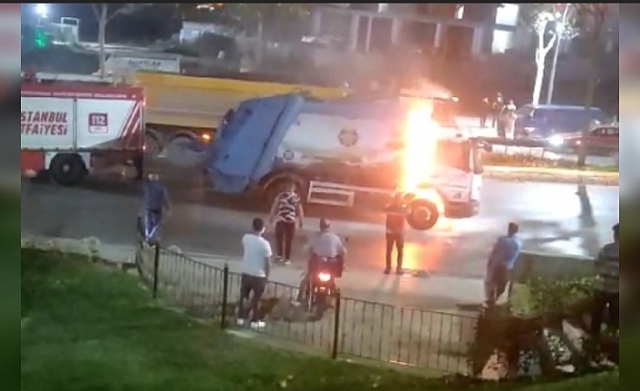 Sultangazi’de seyir halindeki çöp kamyonu alev alev yandı.
