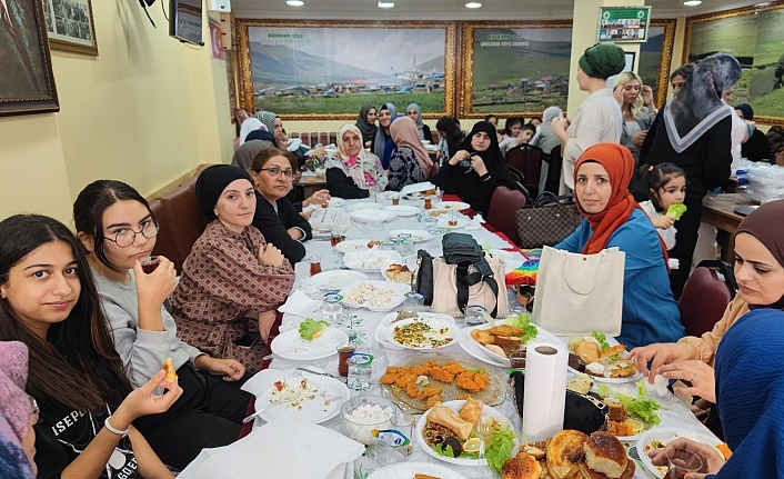 Çakıldere'li kadınlar kaynaşma programında buluştular.